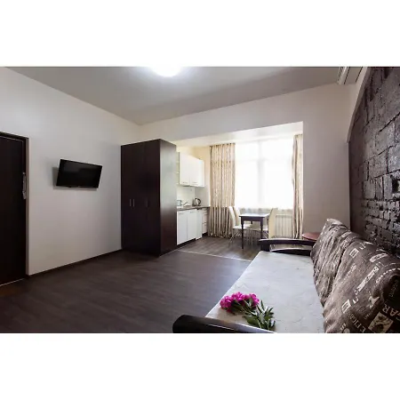 Studio Apartment In The City Center Kharkiv Exterior photo