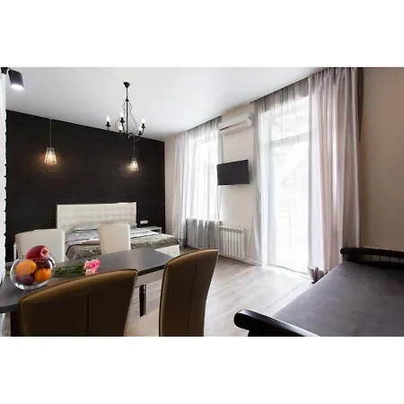Studio Apartment In The City Center Kharkiv Exterior photo