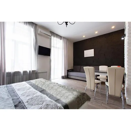 Studio Apartment In The City Center Kharkiv Exterior photo